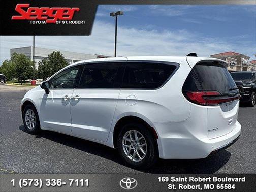 2023 Chrysler Pacifica Touring L