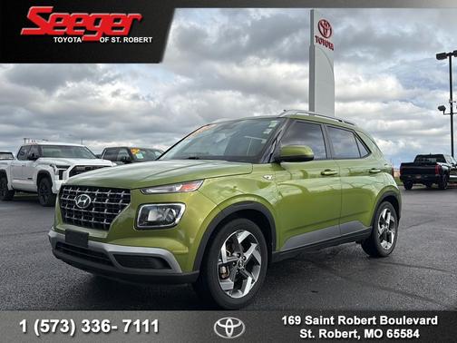 Green Apple 2022 Hyundai VENUE SEL