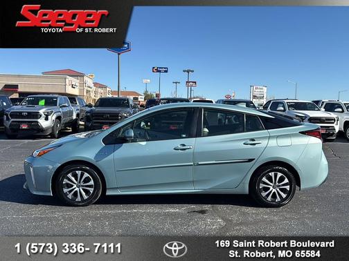 2021 Toyota Prius XLE