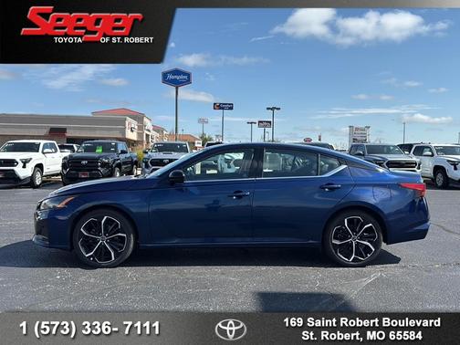 2023 Nissan Altima SR FWD