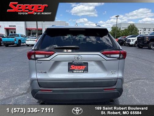 Silver Sky Metallic 2022 Toyota RAV4 XLE