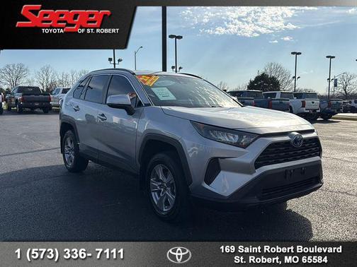 Silver Sky Metallic 2022 Toyota RAV4 Hybrid LE