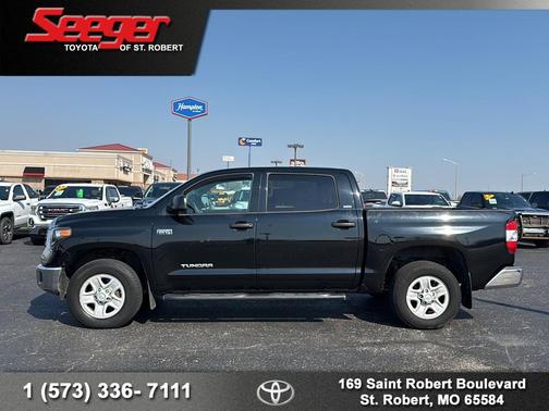Midnight Black Metallic 2018 Toyota Tundra SR5