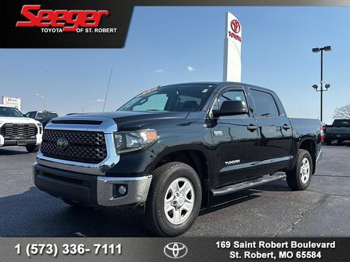 Midnight Black Metallic 2018 Toyota Tundra SR5