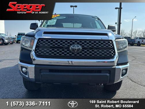Midnight Black Metallic 2018 Toyota Tundra SR5