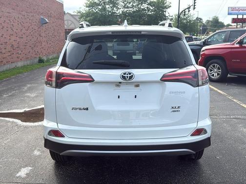 2017 Toyota RAV4 XLE
