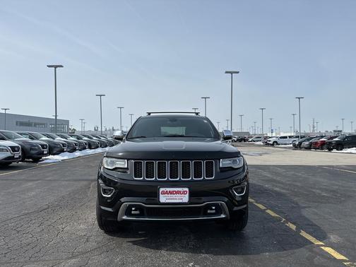 Photo 2 of 10 of 2016 Jeep Grand Cherokee Overland