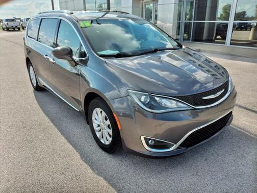 2018 Chrysler Pacifica Touring-L Plus