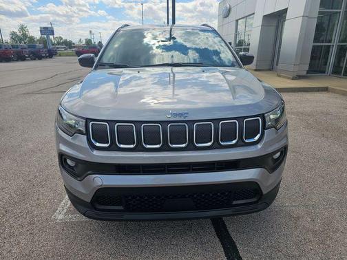 Billet Silver Metallic Clearcoat 2022 Jeep Compass Latitude