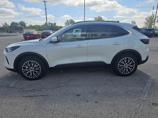2025 Ford Escape PHEV SE