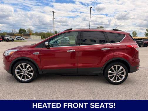 Ruby Red Metallic Tinted Clearcoat 2016 Ford Escape SE