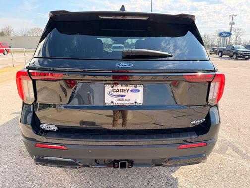 Agate Black Metallic 2026 Ford Explorer ST-Line