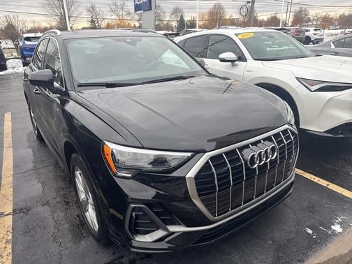 2021 Audi Q3 45 S line Premium
