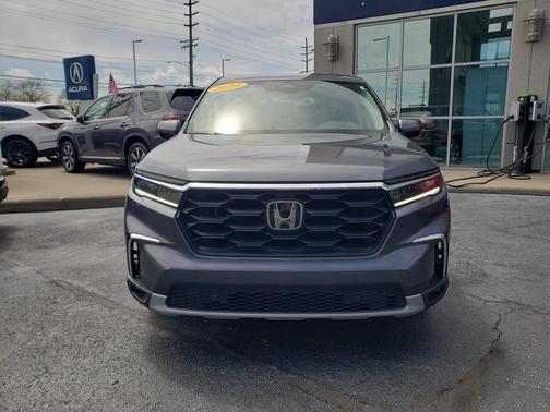 Modern Steel Metallic 2024 Honda Pilot EX-L 7 Passenger