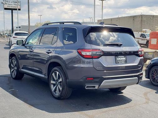 Modern Steel Metallic 2023 Honda Pilot AWD Elite