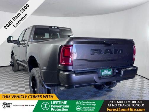 2025 RAM 3500 Laramie Crew Cab 4x4 8' Box