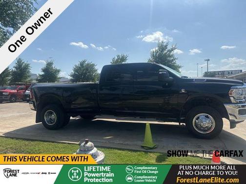 2024 RAM 3500 Tradesman Crew Cab 4x4 8' Box