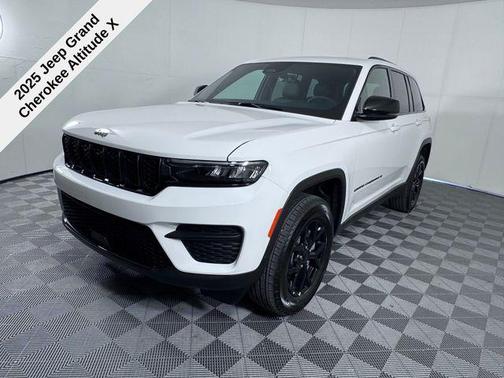 2025 Jeep Grand Cherokee Altitude