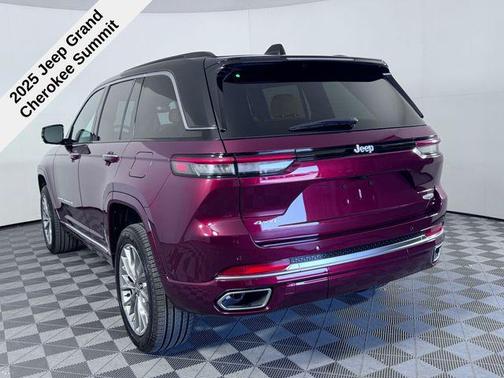 2025 Jeep Grand Cherokee Summit
