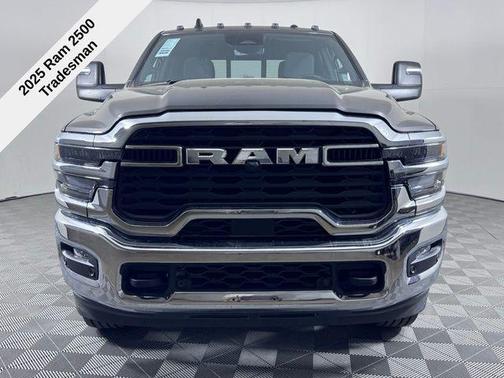 2025 RAM 2500 Tradesman Crew Cab 4x4 6'4' Box