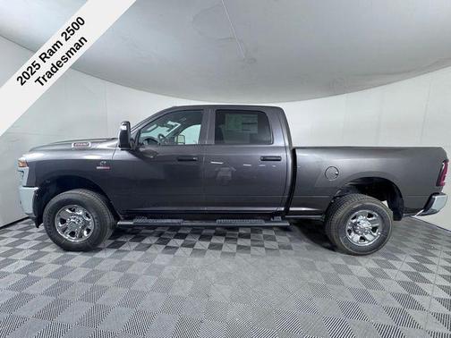 2025 RAM 2500 Tradesman Crew Cab 4x4 6'4' Box