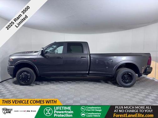 2025 RAM 3500 Limited Crew Cab 4x4 8' Box