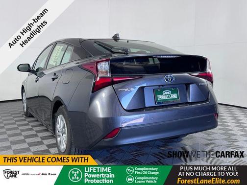2022 Toyota Prius LE
