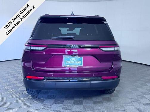 2025 Jeep Grand Cherokee Altitude