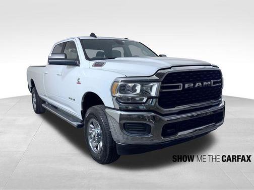 2022 RAM 3500 Big Horn Crew Cab 4x4 8' Box