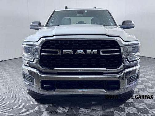 2022 RAM 3500 Big Horn Crew Cab 4x4 8' Box