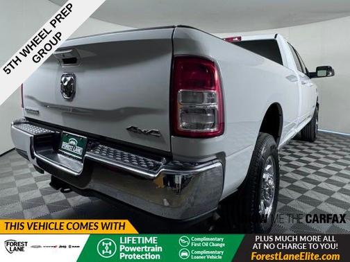 2022 RAM 3500 Big Horn Crew Cab 4x4 8' Box