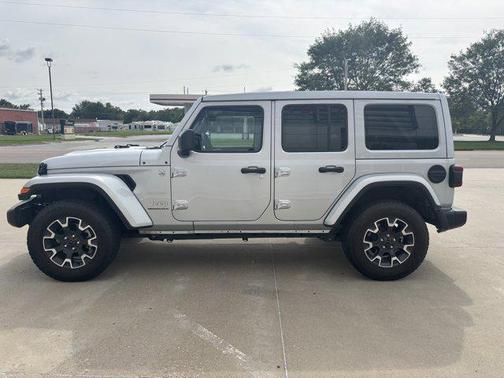 2024 Jeep Wrangler 4-Door Sahara 4x4