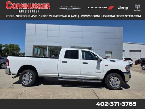 2022 RAM 3500 Tradesman Crew Cab 4x4 8' Box