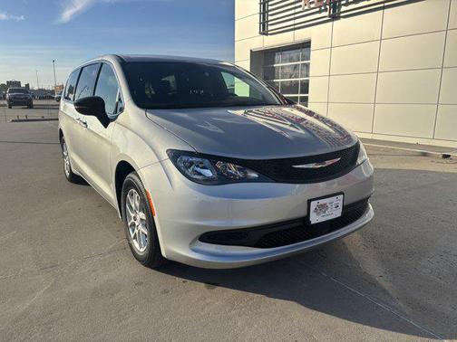 2026 Chrysler Voyager LX