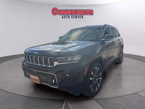 2022 Jeep Grand Cherokee Overland 4x4
