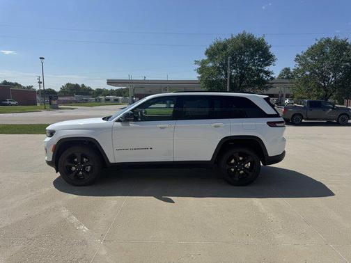 2025 Jeep Grand Cherokee Limited X