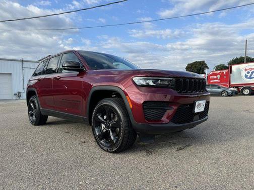 2024 Jeep Grand Cherokee Altitude