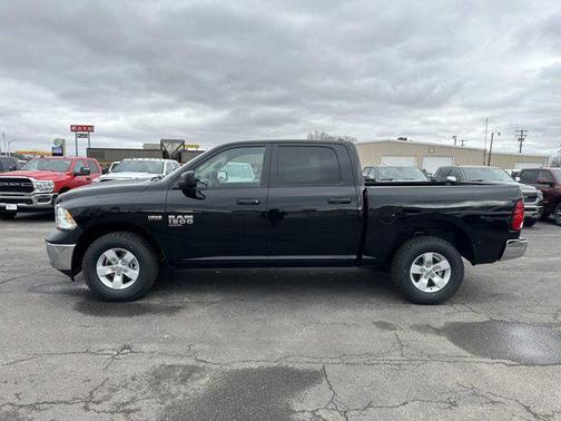 2023 RAM 1500 Classic SSV Crew Cab 4x4 5'7' Box