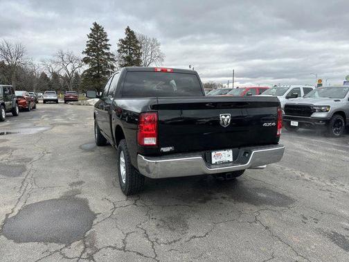 2023 RAM 1500 Classic SSV Crew Cab 4x4 5'7' Box