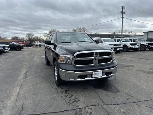 2023 RAM 1500 Classic SSV Crew Cab 4x4 5'7' Box