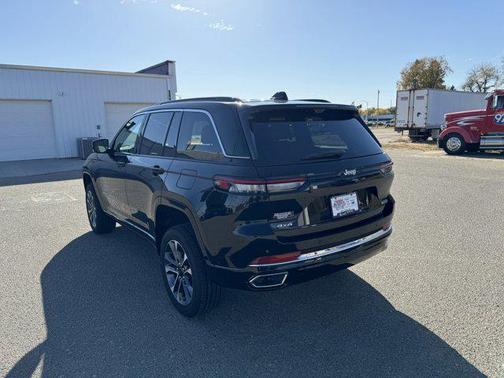 2025 Jeep Grand Cherokee Overland