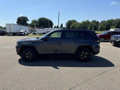 2024 Jeep Grand Cherokee Altitude
