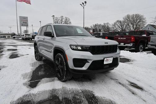 2025 Jeep Grand Cherokee Altitude