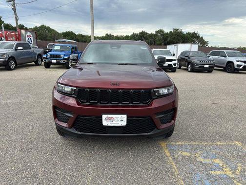 2024 Jeep Grand Cherokee Altitude