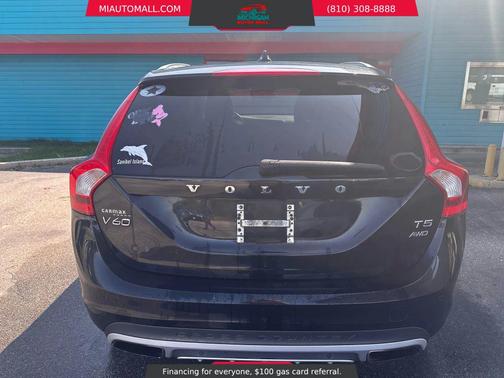 2015 Volvo V60 Cross Country T5 Platinum