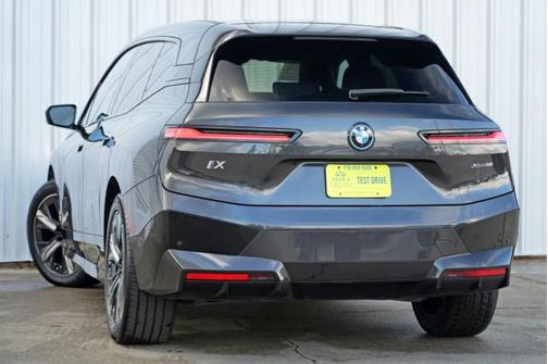 2025 BMW iX xDrive50