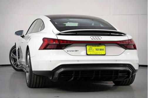 2022 Audi e-tron GT Premium Plus