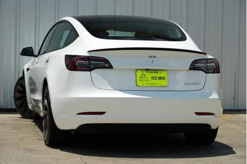 2023 Tesla Model 3 Performance