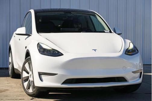 2023 Tesla Model Y Long Range Dual Motor All-Wheel Drive