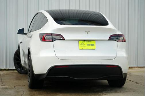 2021 Tesla Model Y Standard Range Rear-Wheel Drive